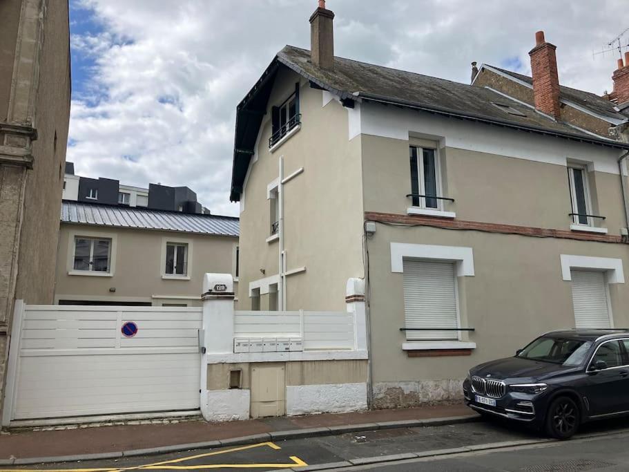Appartement Spacieux En Centre Ville Vendôme Kültér fotó